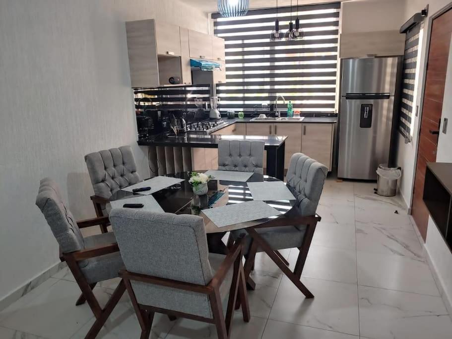 Departamento Con Alberca Apartment Манзанило Екстериор снимка
